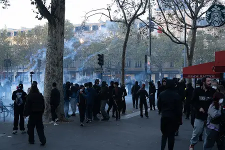 Fransadan sonra İtaliyada da etirazlar başladı