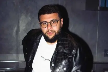 Vəkili Nəvainin həbsdəki həyatından danışdı