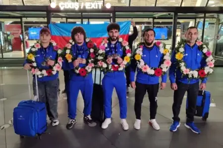 Vətənə 9 medalla qayıtdılar