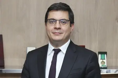 Yeni sədr müavini kimdir? - DOSYE