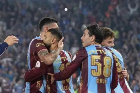 UEFA “Trabzonspor”u cərimələdi və cəzalandırdı