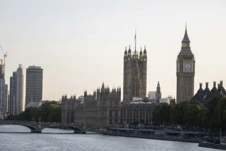 Britaniyalılara 3 günlük ərzaq ehtiyatı toplamaq tövsiyə olundu 