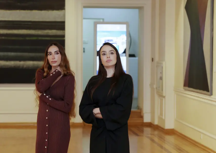 Prezident və ailə üzvləri sərgi ilə tanış oldu - Fotolar