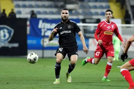 Qurban Qurbanovun əvəzedici komandaya göndərdiyi futbolçu “Qarabağ”dan ayrıldı