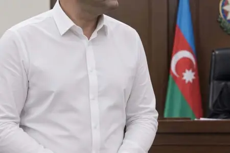 Özünü generalın adamı kimi təqdim edən sahibkar həbs olundu