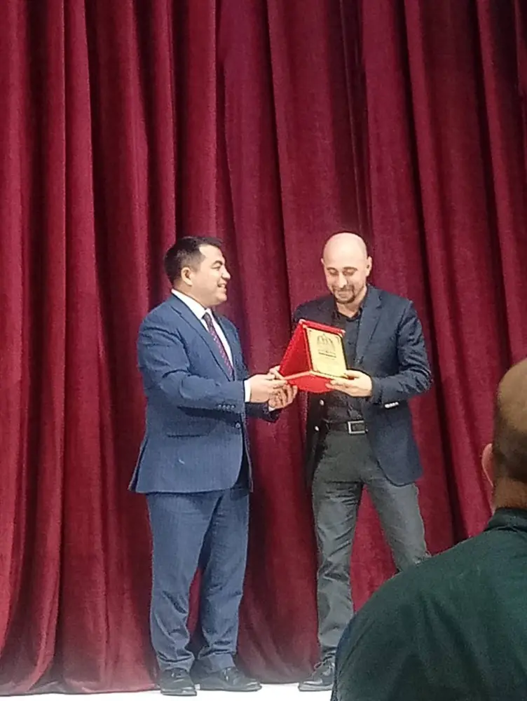  “İblis” tamaşası beynəlxalq festivalda mükafata layiq görüldü - FOTOLAR