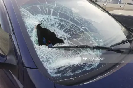 Şamaxıda avtomobil aşdı,  xəsarət alanlar var