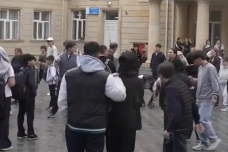 Mətbuat Şurasından jurnalistlərə qarşı fiziki təzyiqə - Etiraz