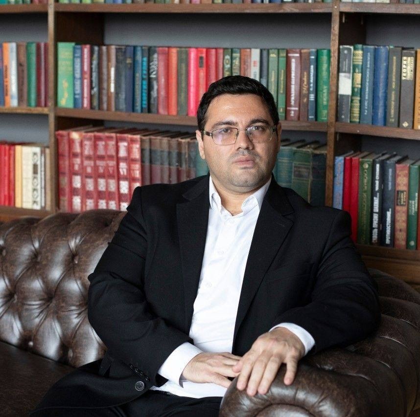 Təhsil eksperti Elmin Nuruzadə