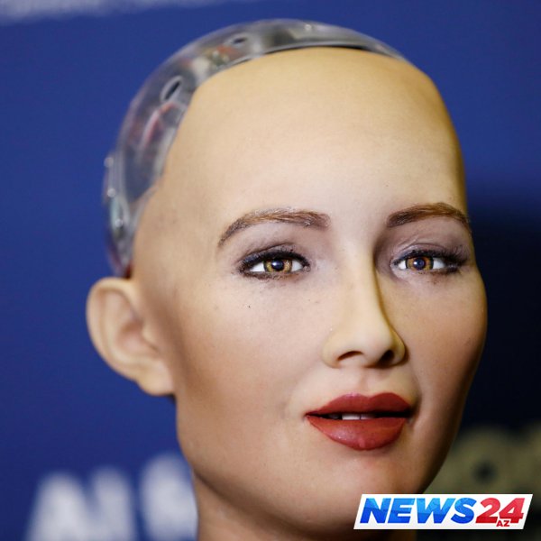 Dünyaca məşhur robot Sophia Bakıda Azərbaycan milli geyimində çıxış edəcək 