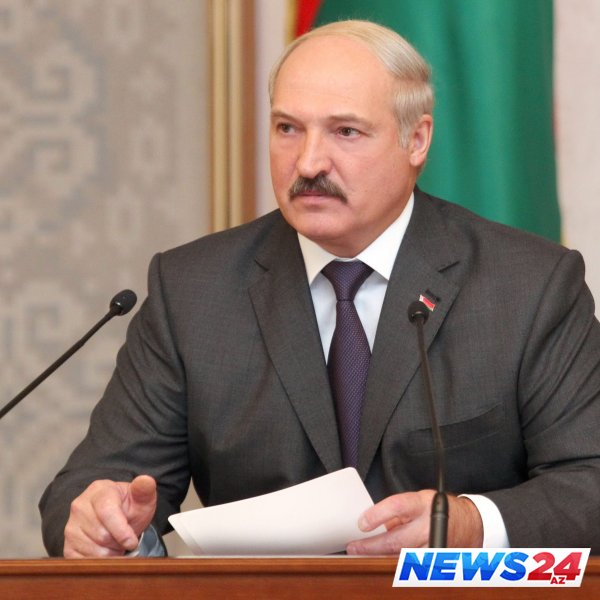 Lukaşenko hökuməti “təmizlədi” 