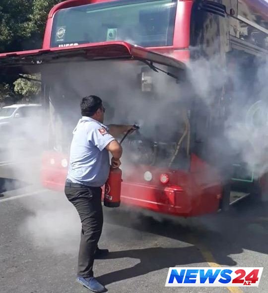 "Baku Bus"ın avtobusu alovlandı: Sürücü sərnişinlərin həyatını belə xilas etdi -VİDEO 
