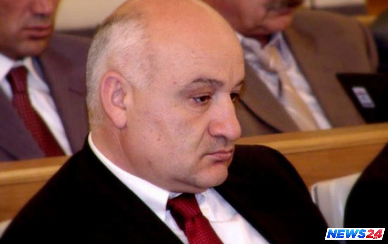 Ermənistanda eks-deputat həmkarını güllələyib - İntihar etdi 