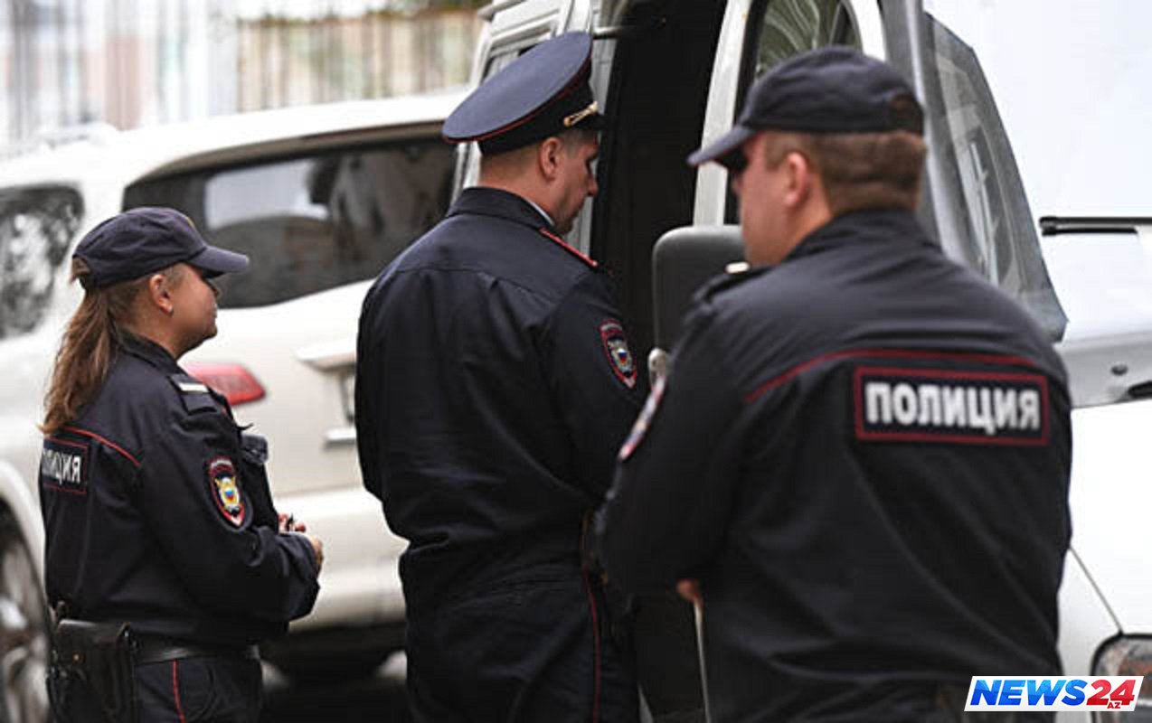 Azərbaycanlı Rusiyada polislərə hücum etdi - Sağ çiynindən yaralandı 