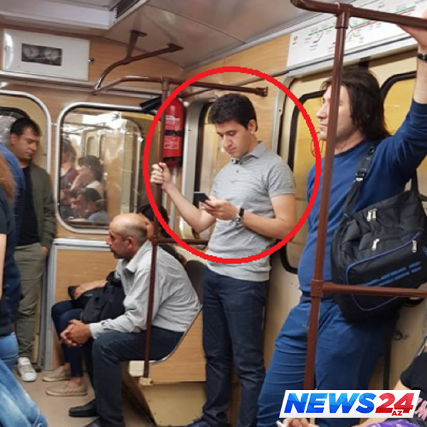 Bakı metrosunda Avropada görməyə öyrəşdiyimiz mənzərə - FOTO 