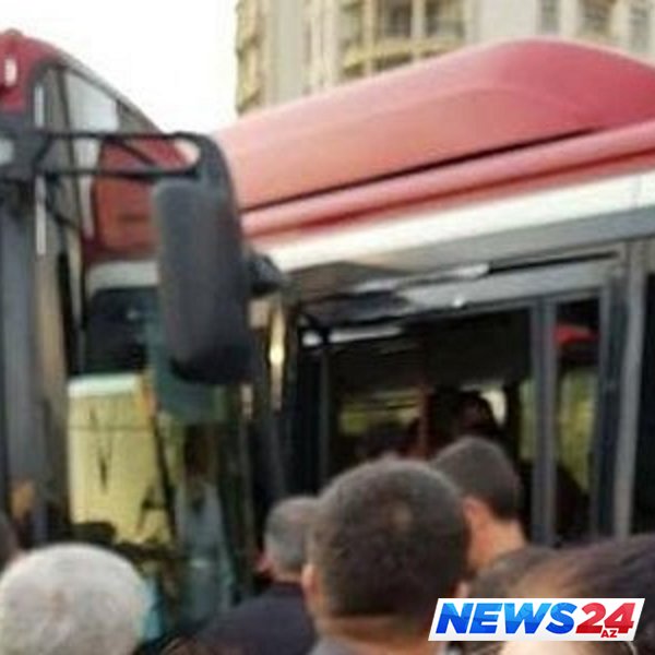 Bakıda 2 sərnişin avtobusu toqquşdu 