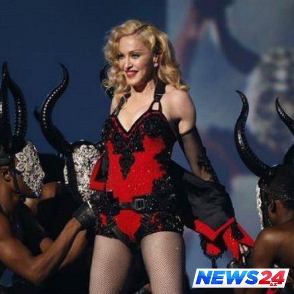 Madonna iki yüz min manat maaşa aşpaz axtarır 
