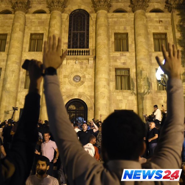 Yerevanda Nazirlər Kabinetinin qarşısında etiraz aksiyası keçirilib 