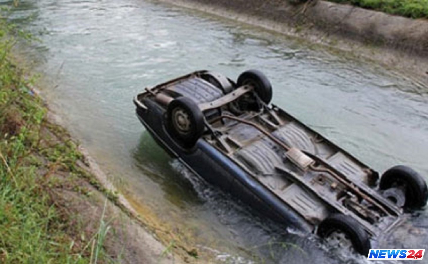 Kürdəmirdə avtomobil su kanalına düşüb, sürücüsü boğularaq ölüb - VİDEO 