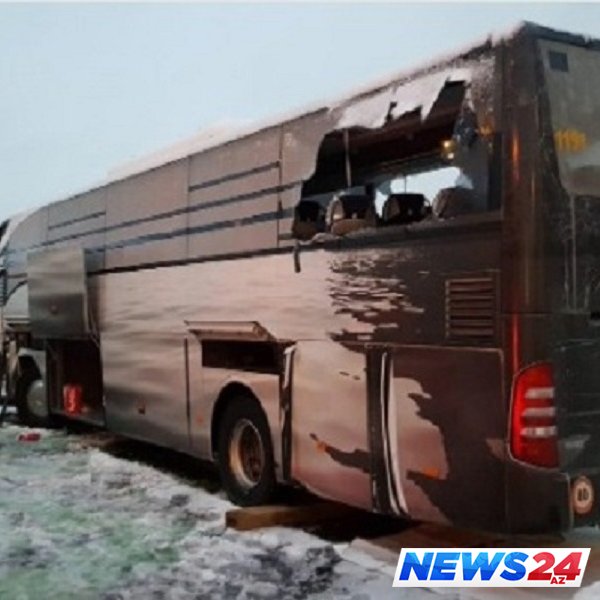 Turistləri daşıyan avtobus qəzaya uğradı - 44 nəfər yaralandı 