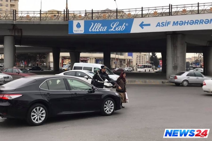 Bakıda yol polisindən nümunəvi hərəkət - FOTO 