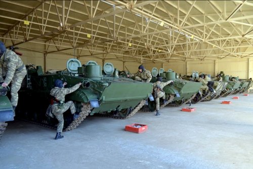 Reaktiv artilleriya divizionları atəş mövqelərini tutublar - FOTO - VİDEO 