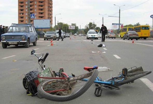 Bakıda avtobus 22 yaşlı gənci vuraraq öldürdü - FOTO