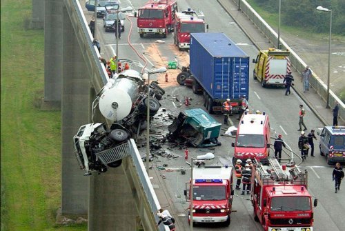 Ötən gün yol qəzalarında 6 nəfər ölüb, 21 nəfər xəsarət alıb 