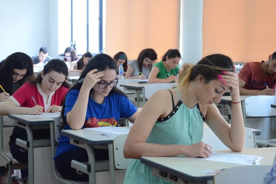 Bu gün DİM  TOEFL IBT və SAT  imtahanlarını keçirir 