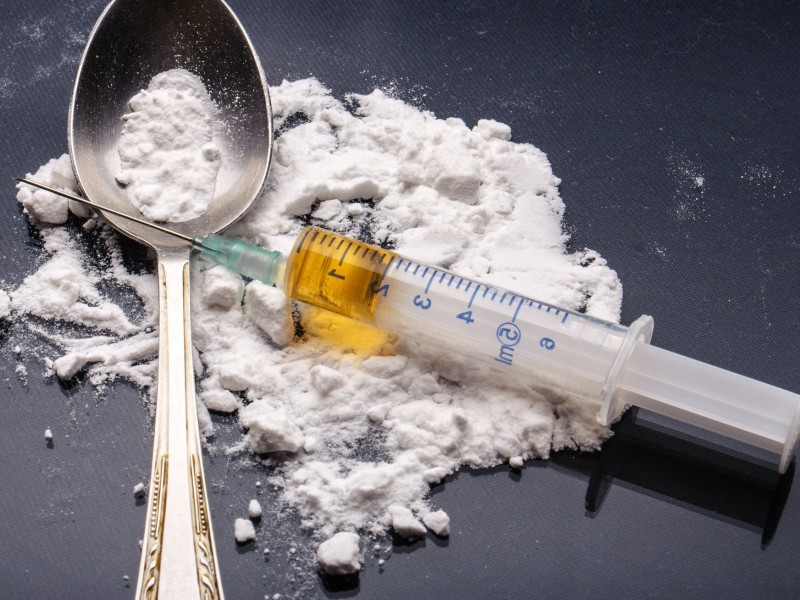 Bakı sakinindən metamfetamin və heroin aşkar edilərək GÖTÜRÜLÜB