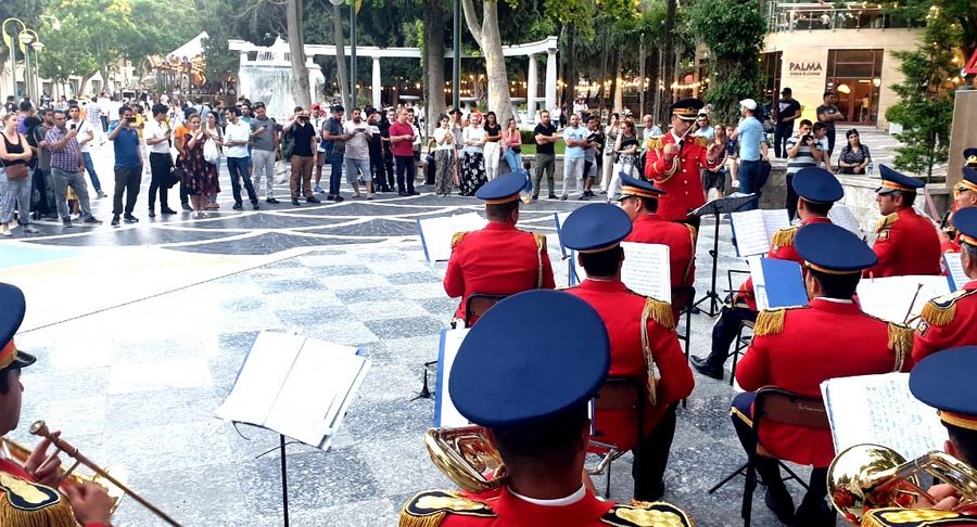 Bakıda hərbi orkestrlərin çıxışları təşkil olunub - FOTO