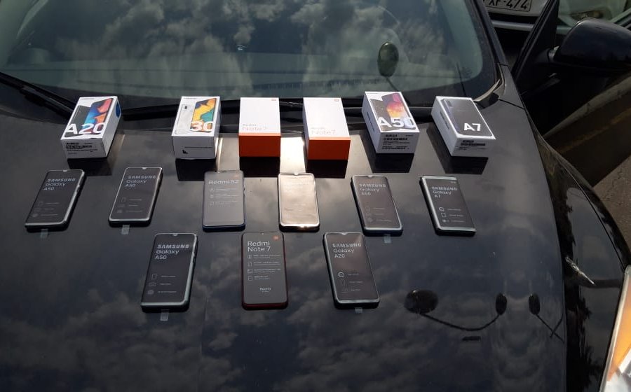 Avtomobilin gizli saxlanc yerində mobil telefonlar AŞKARLANDI