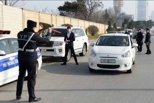 Yol polisi sürücülərin bu 40 manatlıq cərimələrini bağışladı – ŞAD XƏBƏR