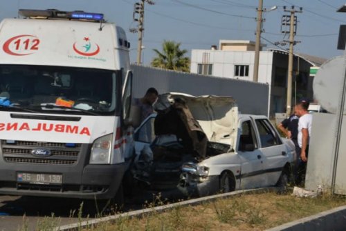Minik avtomobili təcili tibbi yardım maşınına çırpıldı: 7 nəfər yaralandı 