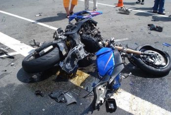 "Mercedes" markalı avtomobil motosikletin sürücüsünü vurub hadisə yerindən qaçdı
