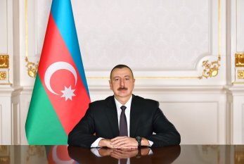İlham Əliyev Qırğız Respublikasının Prezidentini TƏBRİK ETDİ