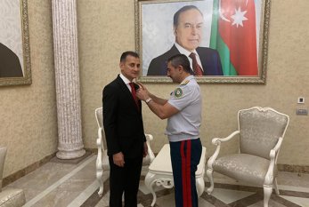 Mirşahin Ağayevə medal verildi 