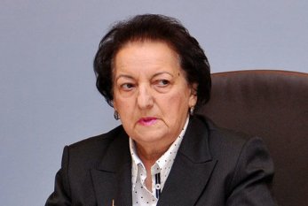 Elmira Süleymanova COCUQ MƏRCANLIDA