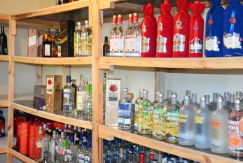 Gömrükdə 300 min manatlıq alkoqollu içki AŞKARLANDI - FOTO -  VİDEO