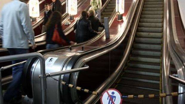 "Metroda eskalator ona görə qəfil dayanıb ki...." BƏXTİYAR  MƏMMƏDOV -YENİLƏNDİ
