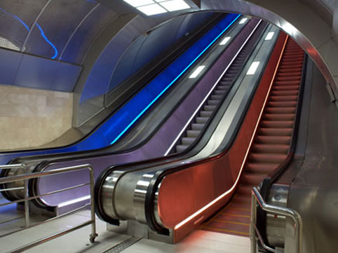 Bakı Metrosunda ən uzun eskalator hansıdır? 