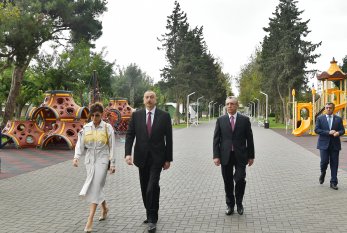 Prezident və xanımı Bakının Atatürk prospektində yerləşən PARKDA - FOTOLAR