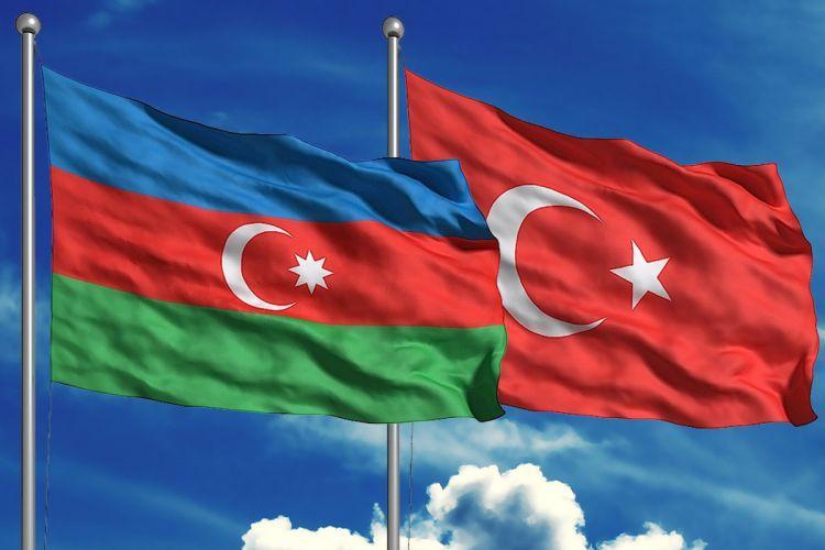 Türkiyəli tanınmışlardan Azərbaycana Bayraq günü təbriki - VİDEO