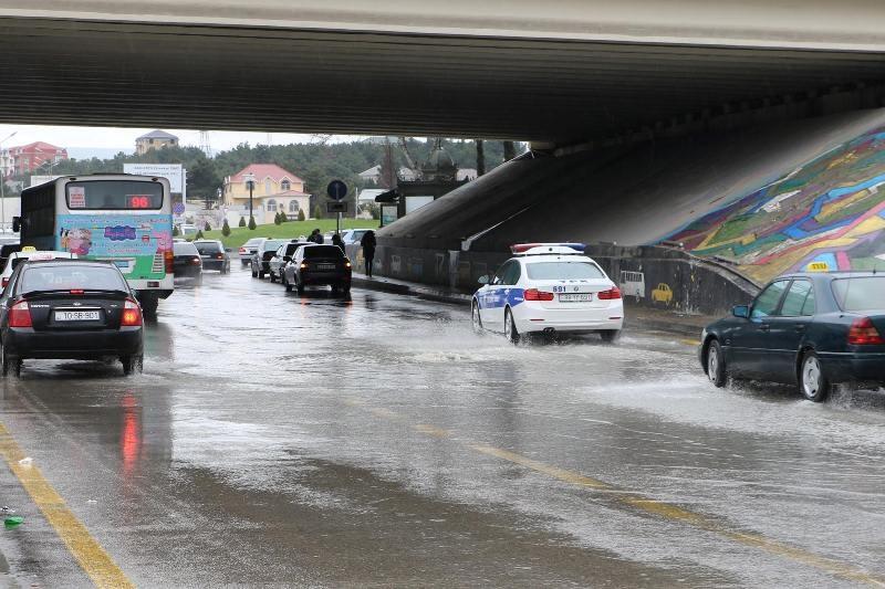 DYP yağışlı hava ilə bağlı sürücülərə MÜRACİƏT ETDİ
