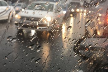 Yol polisindən yağışlı hava ilə bağlı SÜRÜCÜLƏRƏ XƏBƏRDARLIQ
