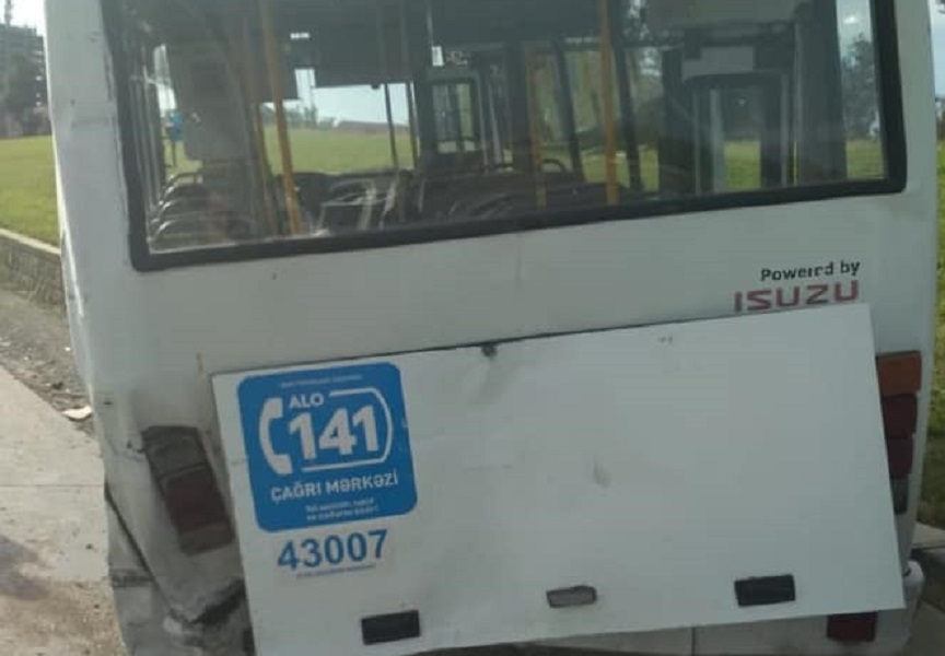 Bakıda marşrut avtobusu qəzaya uğradı, 6 nəfər XƏSARƏT ALDI