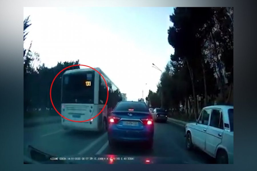 Bakıda sərnişinləri ölümə aparan marşrut avtobusu - VİDEO