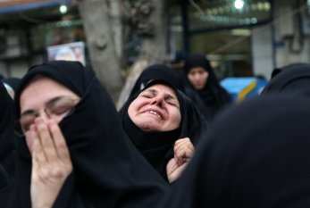 İranda göz yaşı sel oldu - izdiham yaşandı