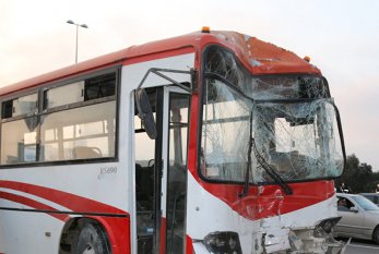 Bakıda iki avtobus toqquşdu XƏSARƏT ALANLAR VAR - FOTO