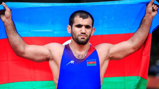 Cəbrayıl Həsənov bürünc medal qazandı 